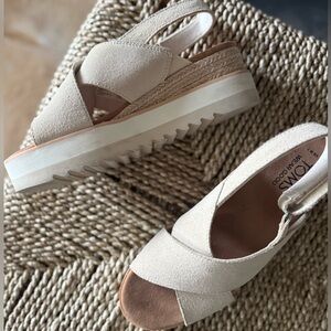 TOMS Cream Crisscross Espadrille Platform Sandals